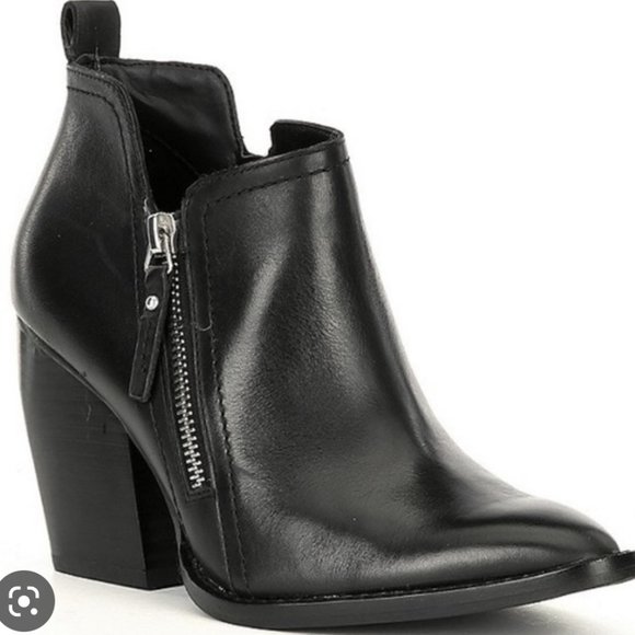 Gianni Bini Shoes - Gianni Bini Bootie "NEW"